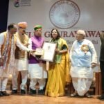 Swati Garg of Hapur receives the Delhi Gaurav Award 2026 for her contribution to girls’ education. IMAGE CREDIT TOरिपोर्टर