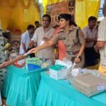 Police Also Step Forward in Service of Shiva Devotees; ACP Priyashree Pal Distributes First-Aid Supplies at Kanwar Camps IMAGE CREDIT TO पुलिस