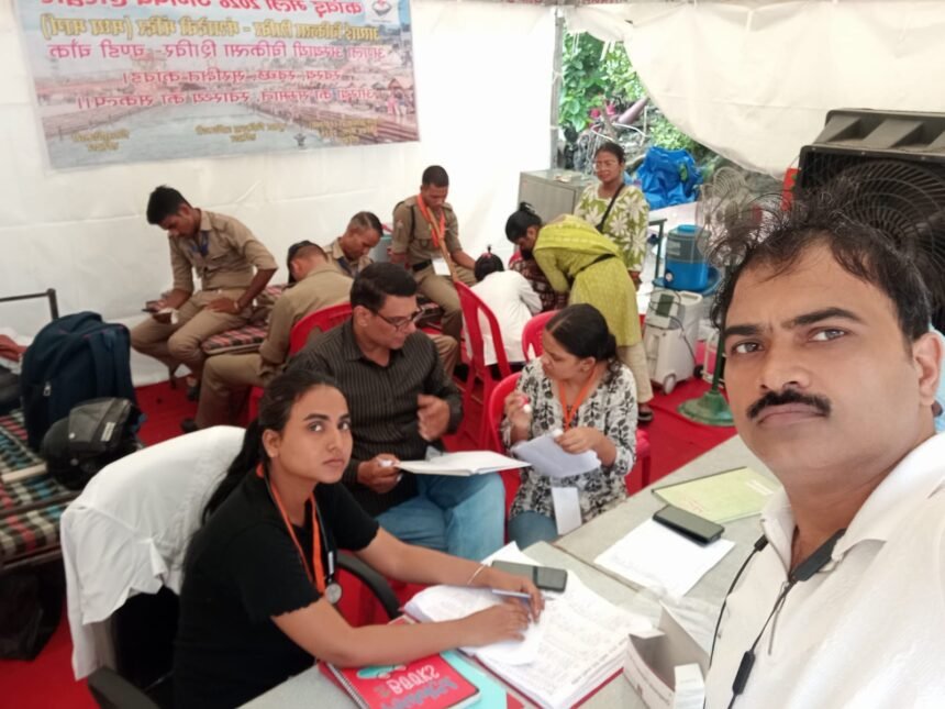 Health Services Remain Alert During Kanwar Yatra; 15,010 Devotees Receive Free Treatment on the Fourth Day. IMAGE CREDIT रिपोर्टर