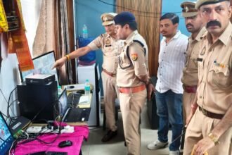 DCP Dhawal Jaiswal Inspects CCTV Control Room to Strengthen Security at Shri Dudheshwar Nath Temple IMAGE CREDIT TO पुलिस