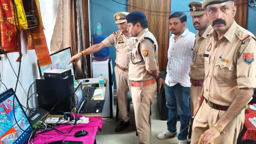 DCP Dhawal Jaiswal Inspects CCTV Control Room to Strengthen Security at Shri Dudheshwar Nath Temple IMAGE CREDIT TO पुलिस