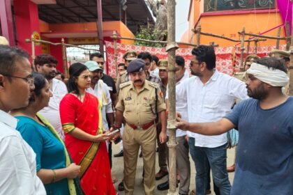 The District Magistrate and Superintendent of Police inspected Shiva temples to review preparations for the Jalabhishek rituals. IMAGE CREDIT TO सूचना विभाग