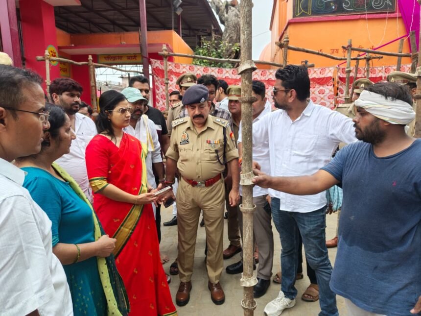 The District Magistrate and Superintendent of Police inspected Shiva temples to review preparations for the Jalabhishek rituals. IMAGE CREDIT TO सूचना विभाग