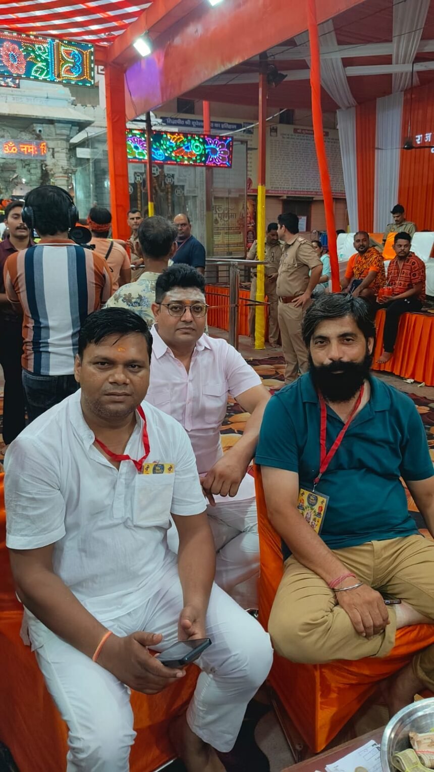 A Massive Gathering of Devotees at Dudheshwar Nath Temple on Sawan Shivratri, Devotees Remained Steadfast Despite the Rain IMAGE CREDIT TO रिपोर्टर
