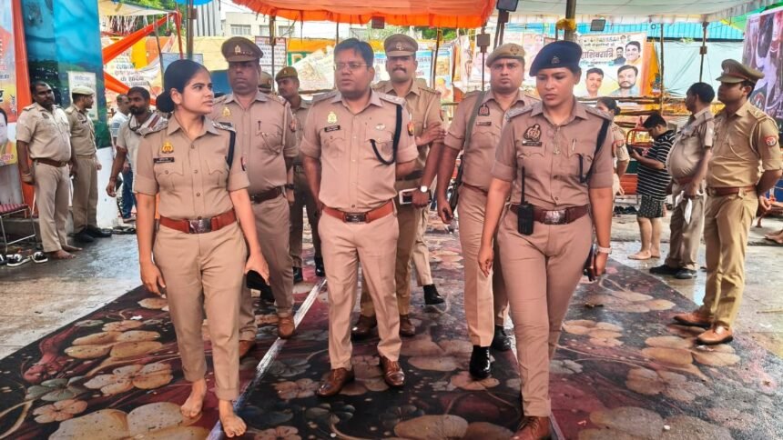 Shri Dudheshwar Nath Temple Echoes with Chants of “Har Har Mahadev” as Lakhs of Devotees Perform Jalabhishek Under Police Security IMAGE CREDIT TO पुलिस