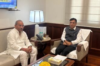 Demand for a Super-Specialty Trauma Center in Modinagar; MP Dr. Rajkumar Sangwan Meets Union Minister IMAGE CREDIT TO रिपोर्टर