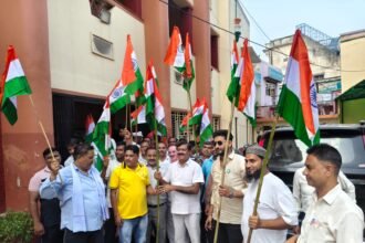 Har Ghar Tiranga Campaign Gains Momentum in Shamli, 21,150 Tricolours Distributed So Far IMAGE CREDIT TO नगर पालिका