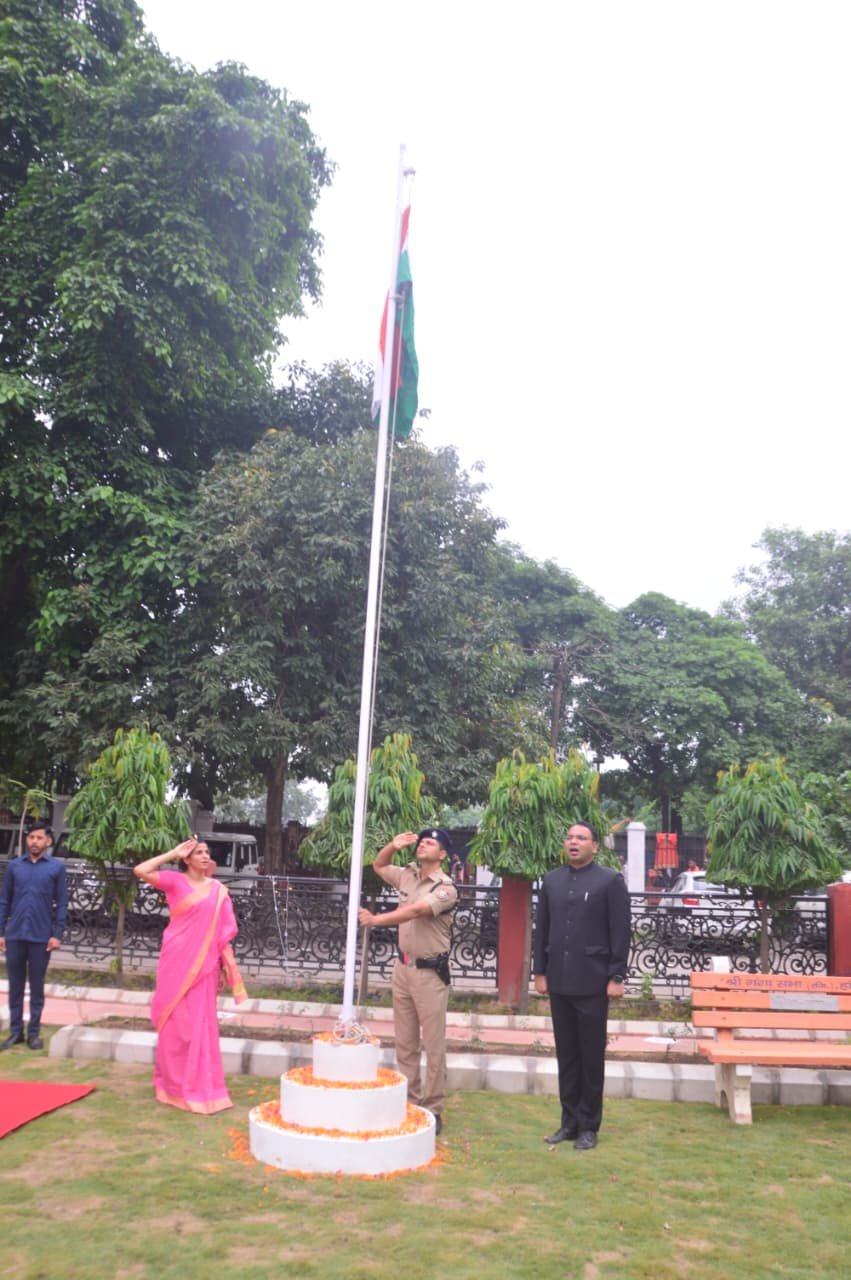 Independence Day Celebrated with Great Enthusiasm at the Kumbh Mela Office IMAGE CREDIT TO सूचना विभाग