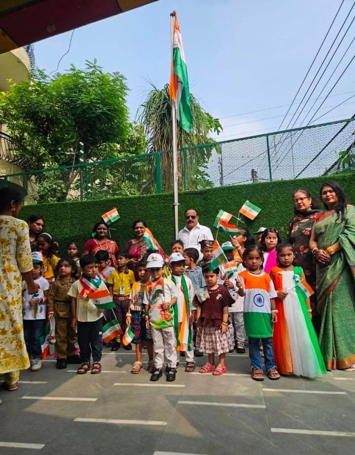 The Tricolour Soared with Pride Amid Patriotic Performances; Tiranga Rally Held to Spread the Message of Patriotism IMAGE CREDIT TO स्कूल
