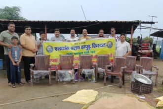 Alliance Club Crystal Provides Cow Service at Gaushala, Feeds Fruits and Fodder to Cattle IMAGE CREDIT TO रिपोर्टर