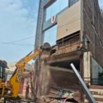 GDA Takes Action Against Illegal Constructions: Property Sealed in Morta, Unauthorized Construction Demolished in Lohianagar IMAGE CREDIT TO प्राधिकरण