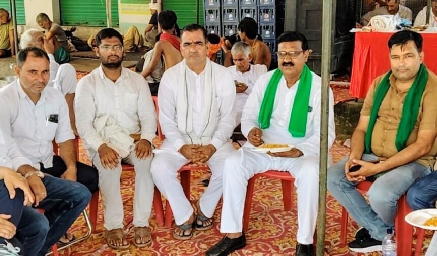 Villagers Inaugurate Kanwar Seva Camp and Serve Shiva Devotees IMAGE CREDIT TO REPORTER