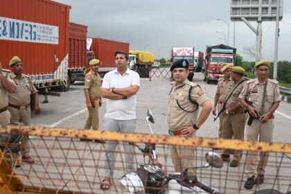 Officials Reviewed Kanwar Yatra Arrangements, Emphasized Traffic Management | IMAGE CREDIT TO: police