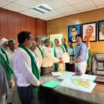Farmers Hold Panchayat at Yamuna Development Authority, Submit 12-Point Demand Letter Seeking Resolution Within Two Months | IMAGE CREDIT TO: रिपोर्टर