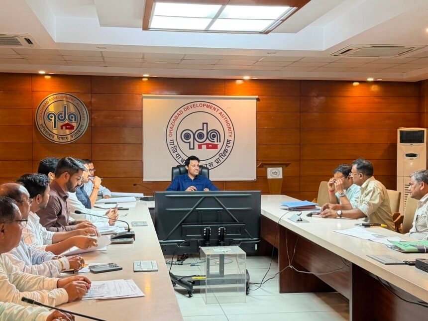 Authority’s Major Initiative: Land Use Conversion for Haranandipuram Scheme Gains Momentum; Vice Chairman Issues Strict Directions | IMAGE CREDIT TO: प्राधिकरण