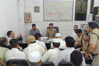 Police and administrative officials held a meeting to review preparations for the Urs fair, reaching a consensus on security and traffic management arrangements. IMAGE CREDIT TO रिपोर्टर
