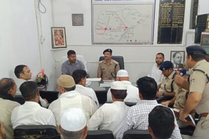 Police and administrative officials held a meeting to review preparations for the Urs fair, reaching a consensus on security and traffic management arrangements. IMAGE CREDIT TO रिपोर्टर