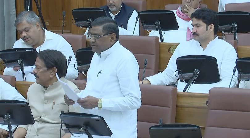Demand for an Impartial Investigation into Matters Related to the Shri Ram Temple; MLC Raises the Issue in the House IMAGE CREDIT TO एमएलसी किरण पाल कश्यप