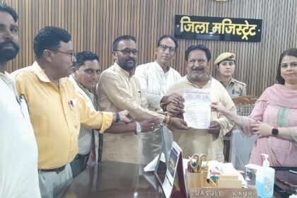 Rashtriya Valmiki Krantikari Morcha Submits Six-Point Memorandum Addressed to CM to DM | IMAGE CREDIT TO विभाग