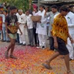 Kanwar Yatra: BJP Workers Shower Flowers on Kanwar Pilgrims | IMAGE CREDIT TO भाजपा