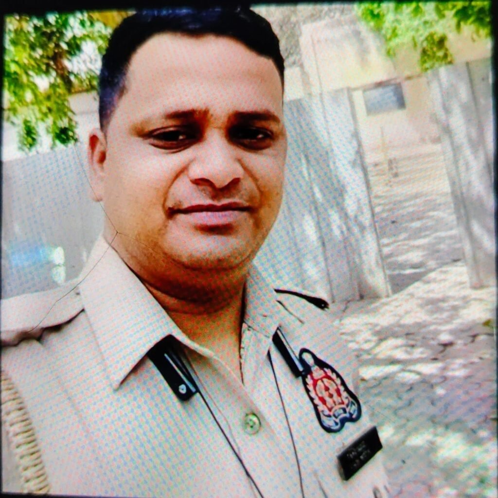 सड़क हादसों में पुलिस के दो जवानों की मौत, तेज रफ्तार थार और टैंकर की टक्कर बनी वजह 2 WhatsApp Image 2026 08 05 at 21.16.24 5