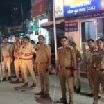 Police conducted a foot patrol in Jewar and learned about the problems faced by traders and senior citizens — IMAGE CREDIT TO पुलिस