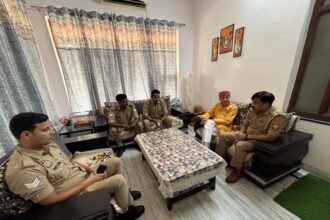 National President of the Bharatiya Matdata Sangh Placed Under House Arrest! Meerut Police Action Causes Stir, Supporters Express Anger IMAGE CREDIT TO रिपोर्टर