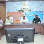 DM Angry Over Negligence in Treatment of Malnourished Children and Newborns, Kandhla Superintendent Reprimanded IMAGE CREDIT TO सूचना विभाग