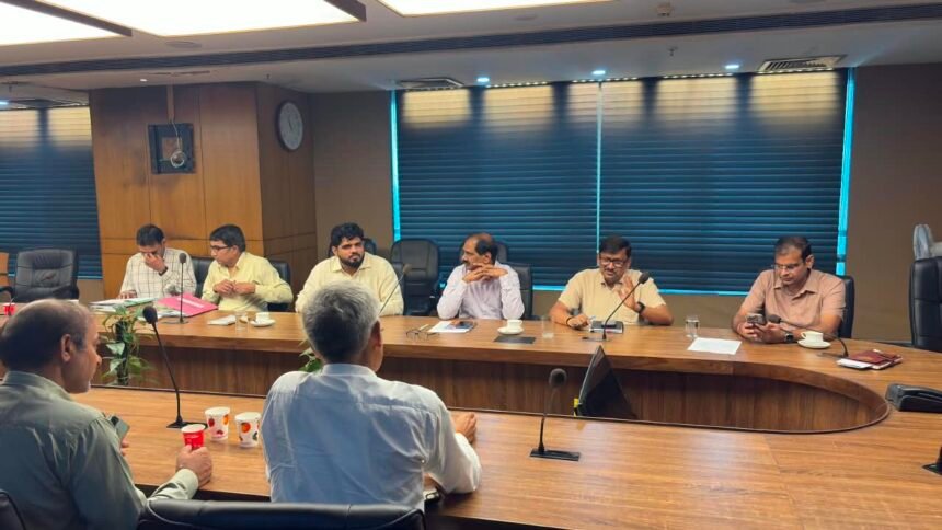 23 farmers of Ghanghola received six percent population plots. IMAGE CREDIT TO प्राधिकरण