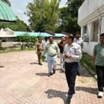 The District Magistrate conducted a surprise inspection of the District Tourism Office and directed officials to improve the arrangements. IMAGE CREDIT TO सूचना विभाग