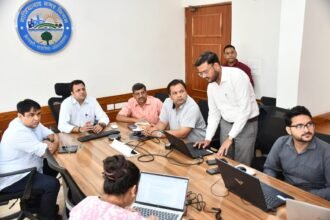 High-tech survey identifies potholes; report prepared for 475 km of roads. IMAGE CREDIT TO नगर निगम