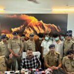 Haridwar Police busted the Magadh cyber gang and arrested five people. IMAGE CREDIT TO पुलिस