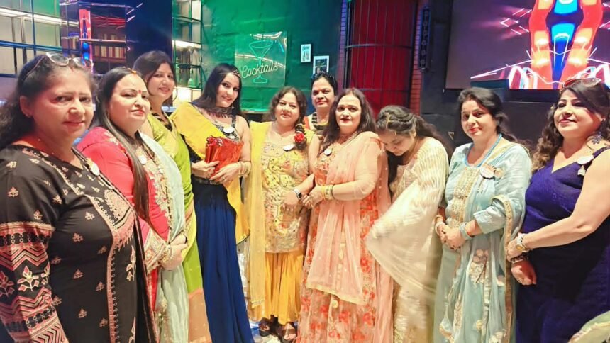 Women gifted free bus travel on Raksha Bandhan; honored in Hapur with sarees and sweets. IMAGE CREDIT TO सूचना विभाग