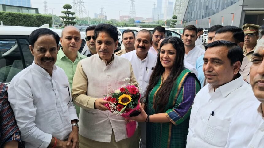 Senior women gifted free bus travel; live broadcast of the scheme held in Noida. IMAGE CREDIT TO सूचना विभाग