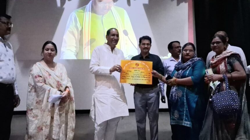 Major Step Toward Securing the Future of Outsourced Employees; Uttar Pradesh Outsourcing Services Corporation Launched IMAGE CREDIT TO सूचना विभाग