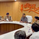 Meeting Held on Traffic Management for Kumbh Mela 2027; Deliberations on Pedestrian Routes and Crowd Control IMAGE CREDIT TO पुलिस