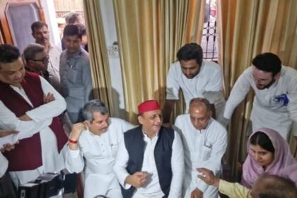 SP Alliance Government Will Be Formed with a Huge Majority in the Assembly Elections: Akhilesh Yadav IMAGE CREDIT TO रिपोर्टर