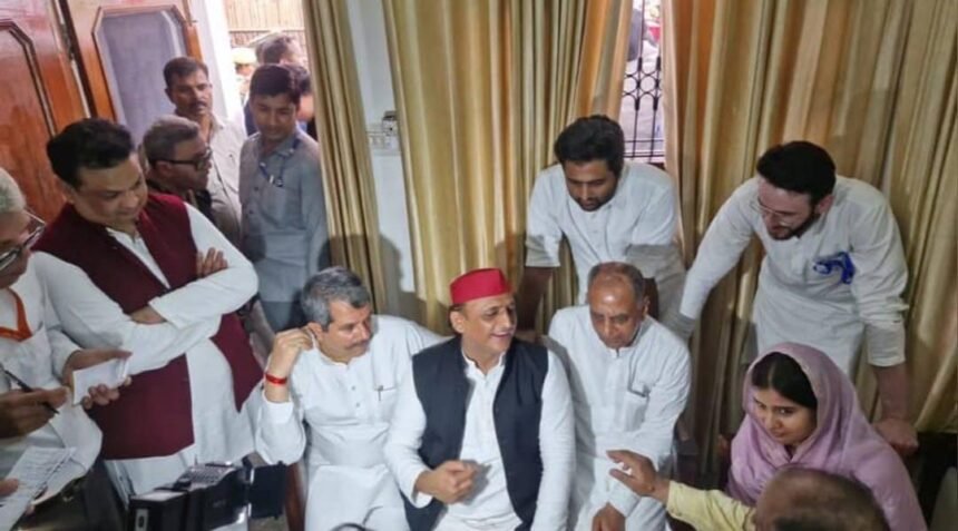 SP Alliance Government Will Be Formed with a Huge Majority in the Assembly Elections: Akhilesh Yadav IMAGE CREDIT TO रिपोर्टर