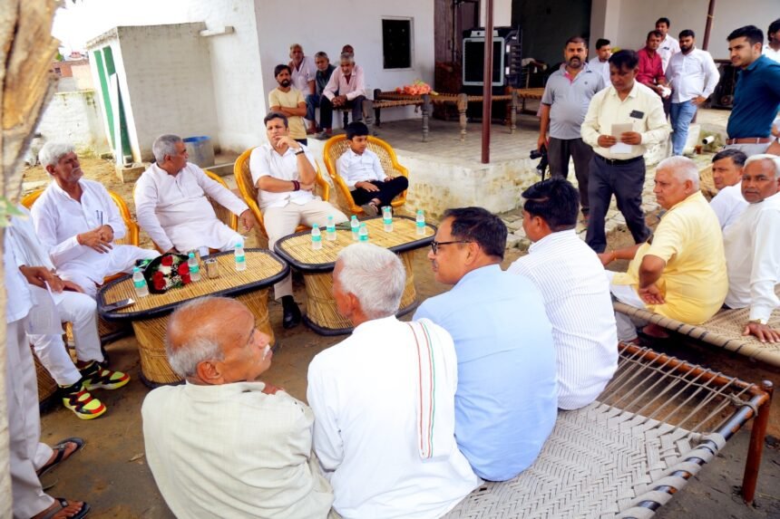 Kisan Jan Chaupal Held in Aurangabad Fazalgarh, District Magistrate Hears Farmers’ Grievances IMAGE CREDIT TO सूचना विभाग