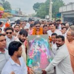 Grand Welcome for MLA Dhirendra Singh as Jewar Interchange on Yamuna Expressway Becomes Toll-Free IMAGE CREDIT TO रिपोर्टर