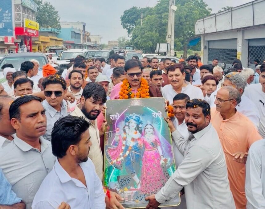 Grand Welcome for MLA Dhirendra Singh as Jewar Interchange on Yamuna Expressway Becomes Toll-Free IMAGE CREDIT TO रिपोर्टर