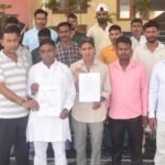 Writing Water Tank Operators Submit Petition at District Magistrate’s Office Over Non-Payment of Honorarium for 31 Months IMAGE CREDIT TO रिपोर्टर
