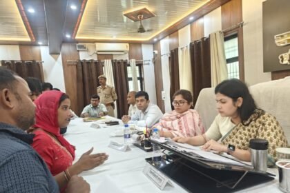 116 Complaints Received on Samadhan Diwas, 21 Resolved on the Spot IMAGE CREDIT TO सूचना विभाग