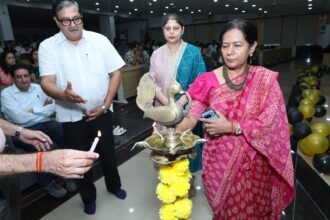 Teacher’s Day Celebrated with Great Fanfare at Saraswati Medical College, Teachers Honored IMAGE CREDIT TO इंस्टीट्यूट