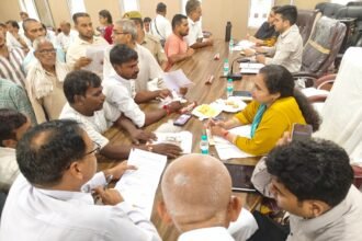 170 Complaints Received During Sampoorna Samadhan Diwas, 14 Resolved on the Spot IMAGE CREDIT TO सूचना विभाग