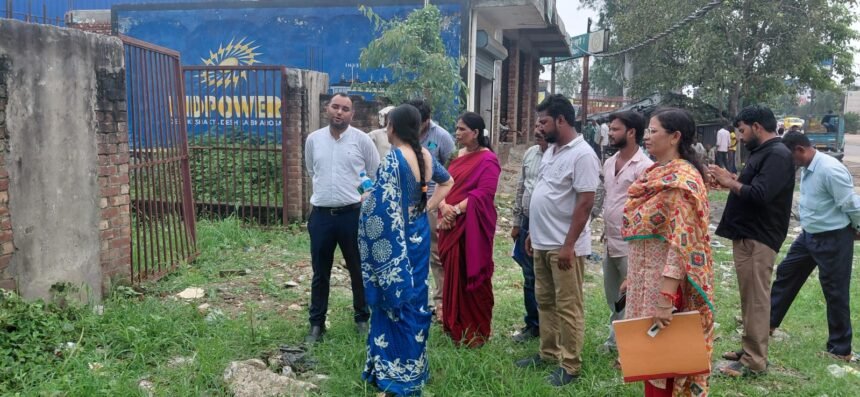 Illegal Encroachment Removed from the Land of Ibrahim Pur Primary School IMAGE CREDIT TO रिपोर्टर