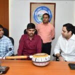 Bhajan Singer Sunil Lodhi of the Film “Hanuman Ansh” Honoured at Municipal Corporation; Premises Echo with Chants of “Jai Shri Ram” IMAGE CREDIT TO नगर निगम