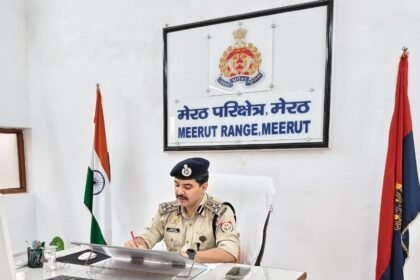 Police Officers and Personnel in Meerut Range Receive 99 Medals IMAGE CREDIT TO पुलिस