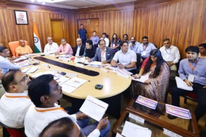 Chief Minister Reviews Preparations for the UP International Trade Show, Gives Necessary Instructions to Officials IMAGE CREDIT TO सूचना विभाग