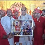 Thanabhawan Resonates with Chants of Radha-Krishna; Devotees Dance to Devotional Songs Until Late at Night IMAGE CREDIT TO रिपोर्टर